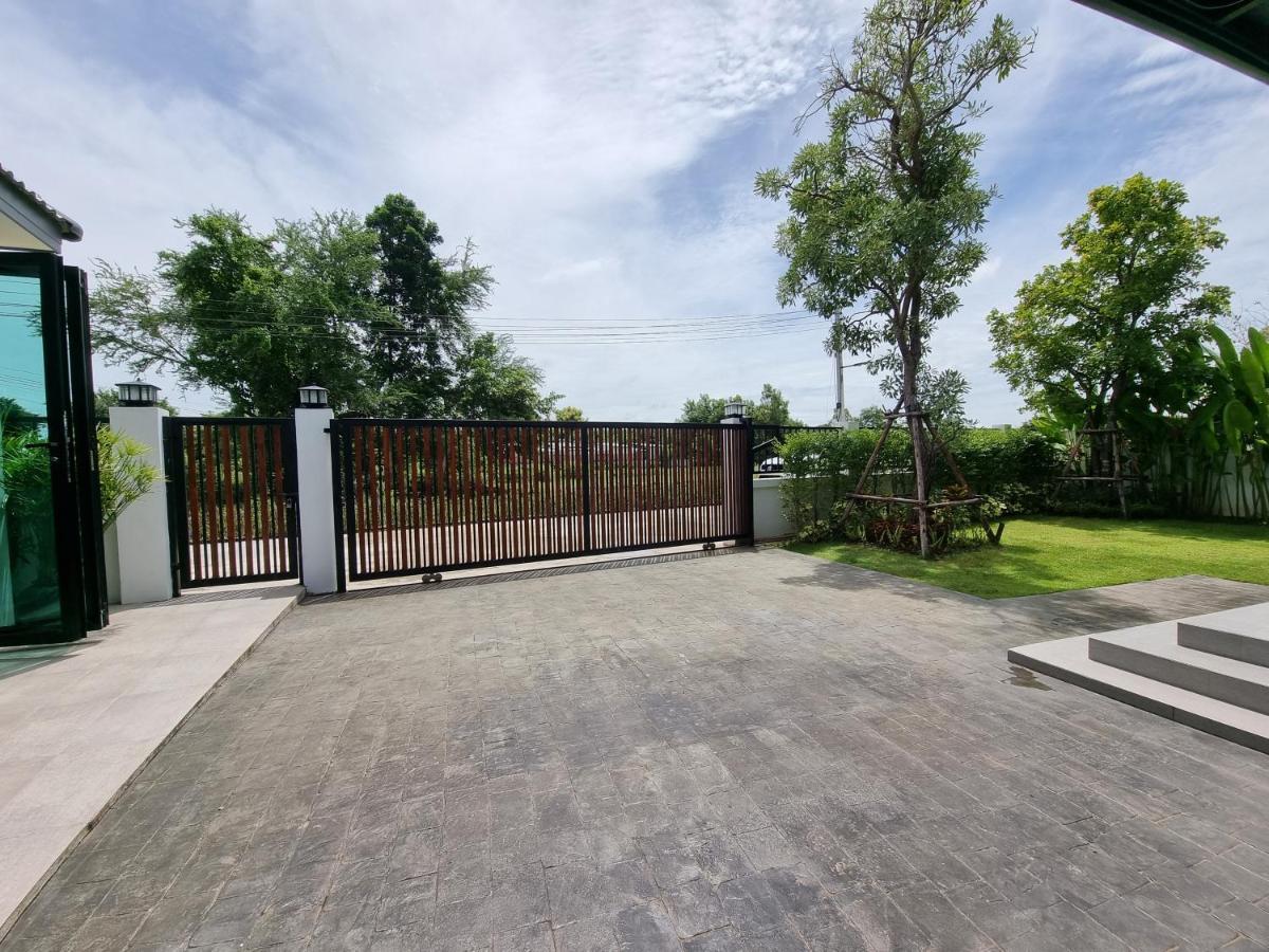 בורי ראם Baan Dalah Pool Villa מראה חיצוני תמונה